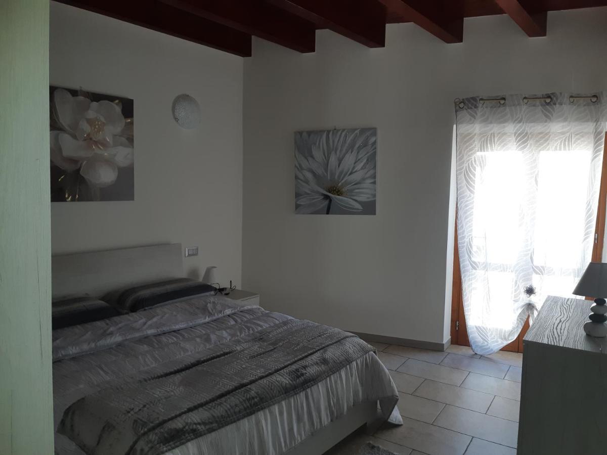 B&B La Genuina Guspini Exterior photo