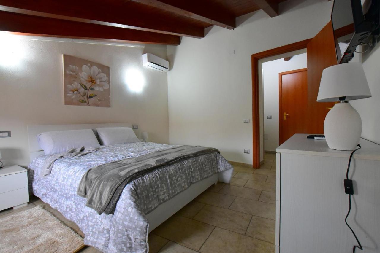 B&B La Genuina Guspini Exterior photo